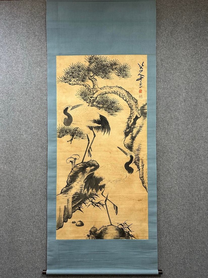 A Chinese Vertical Scroll Ink Painting of Crane on Paper: A Chinese Vertical Scroll Ink Painting of Crane on Paper,Ming Dynasty, China,Bada Shanren,without frame size:25.2inx50.8in 一幅中国水墨纸本鹤Ĭ
