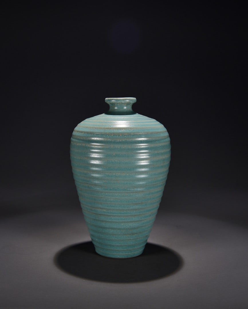 A Exquisite Ru Ware Sky Blue Glazed string pattern Vase: A Exquisite Ru Ware Sky Blue Glazed string pattern Vase,Song Dynasty, China,Size:9.4inx6.3in 汝窑天青釉弦纹瓶,中国宋代