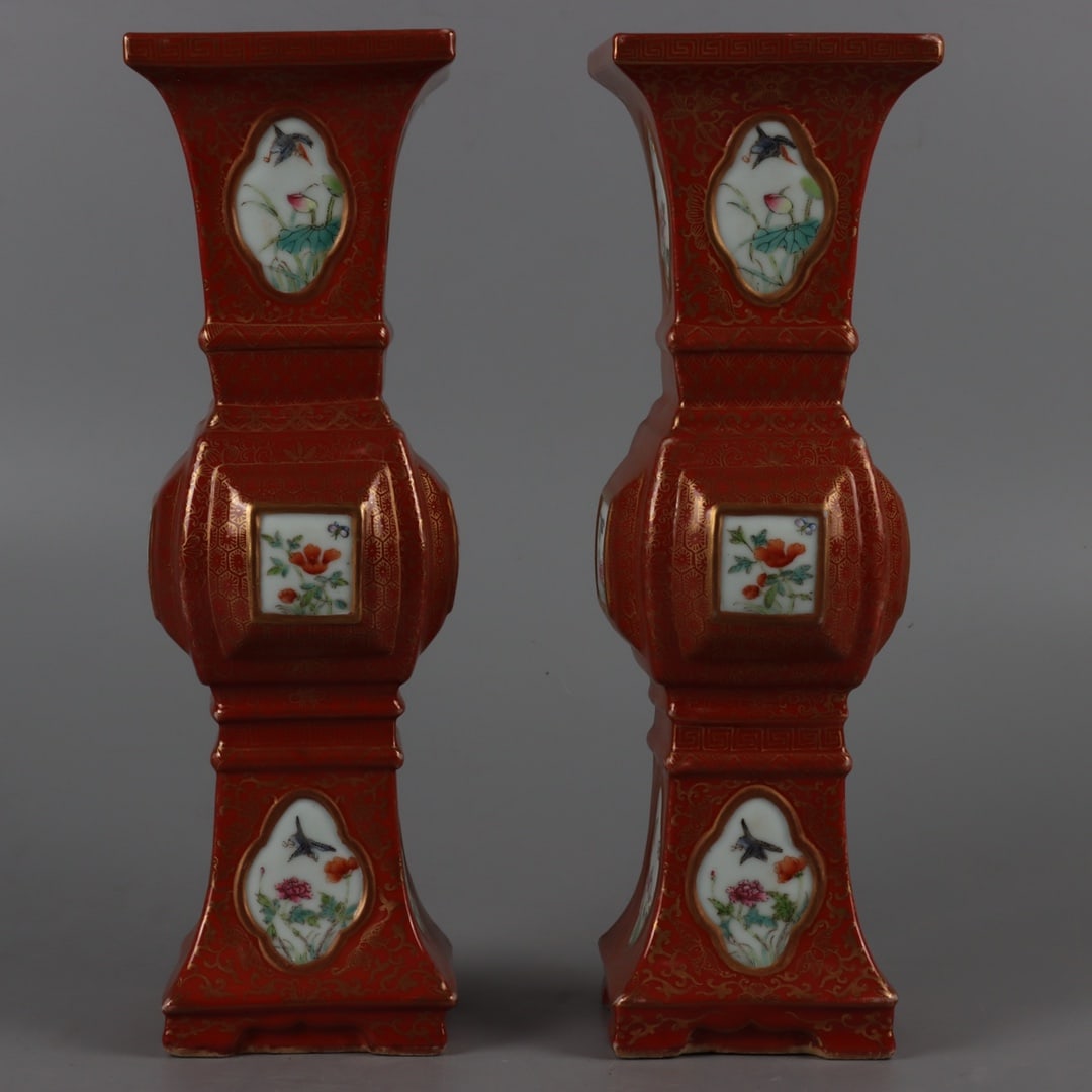 A pair of Exquisite Famille-Rose Painted Gold Flower and Bird Pattern Vase: A pair of Exquisite Famille-Rose Painted Gold Flower and Bird Pattern Vase,Qing Dynasty, China,Qianlong Six-character Mark,Size:11.4inx3.5inx3.1in