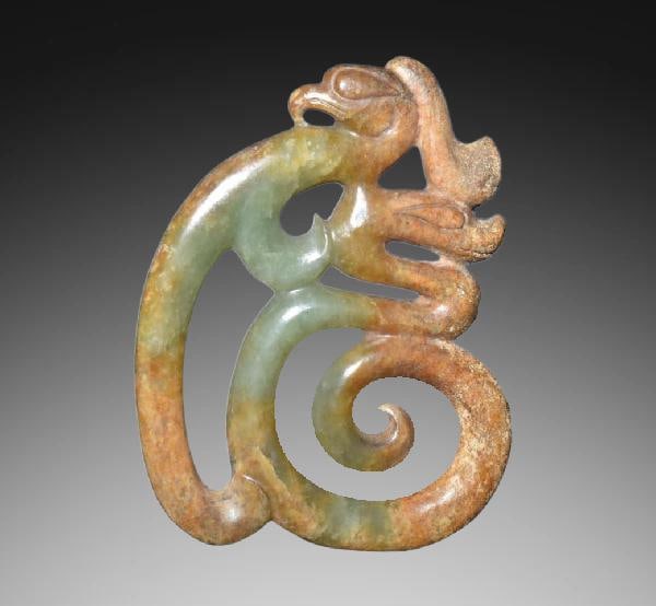 A Exquisite Hemoyu Jade Dragon: A Exquisite Hemoyu Jade Dragon,Ancient Time,China,Size:5.3inx5.7in,Weight:260g 河磨玉龙,远古时期