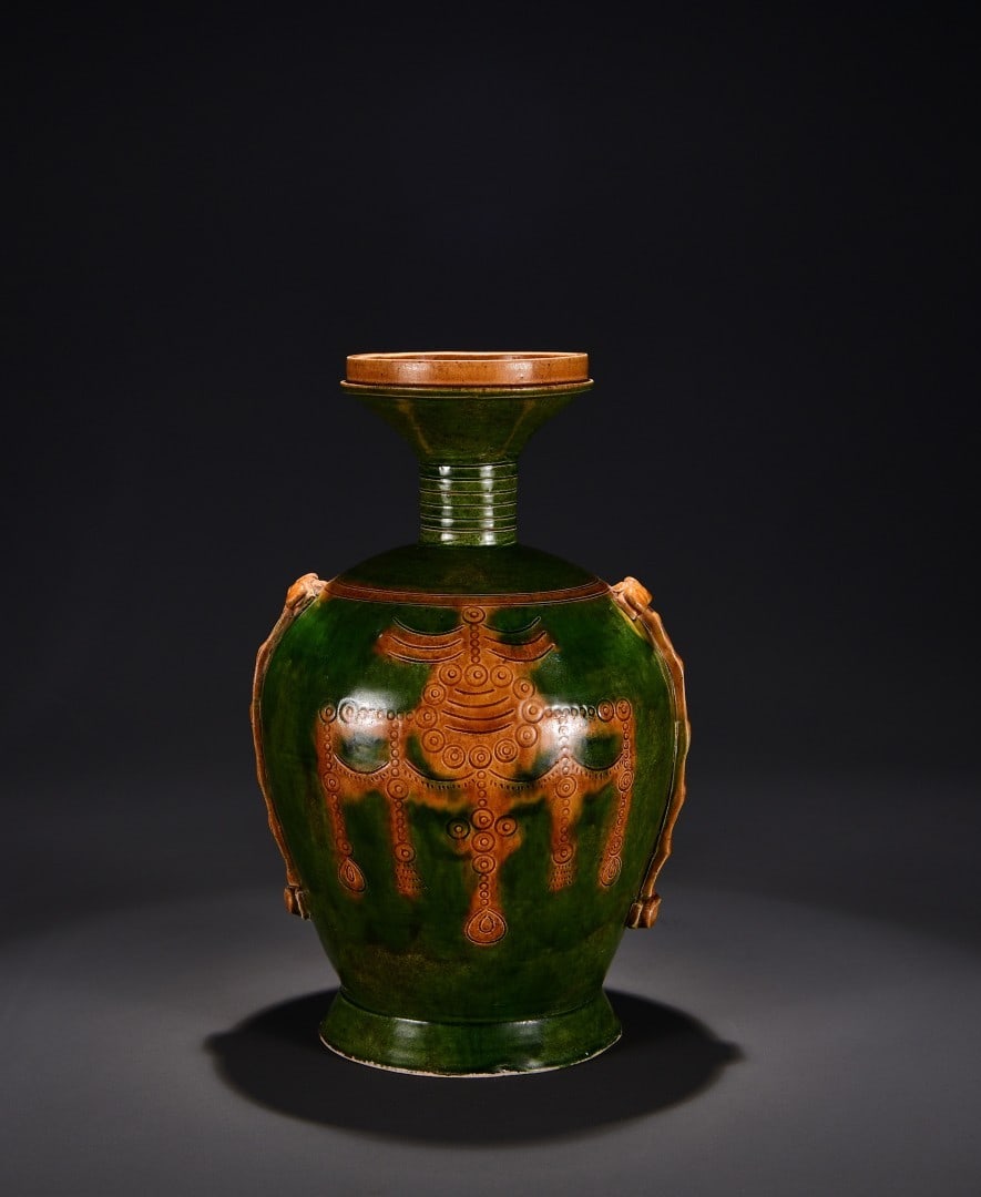 A Exquisite Green Glazed Brown Color Vase: An Exquisite Green Glazed Brown Color Vase,Tang Dynasty, China,Size:13inx7.9in 绿釉褐彩璎珞纹瓶,中国唐代