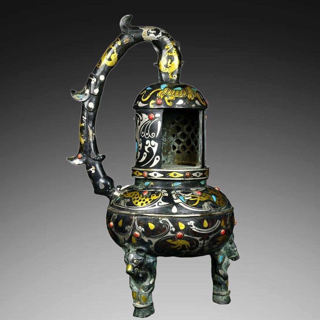 A Exquisite Gold-inlaid Bronze Inlaid Silver Inlaid Gems Beast-legs Lamp: A Exquisite Gold-inlaid Bronze Inlaid Silver Inlaid Gems Beast-legs Lamp,Han Dynasty, China,Weight:1900g 青铜错金错银镶宝石兽足灯