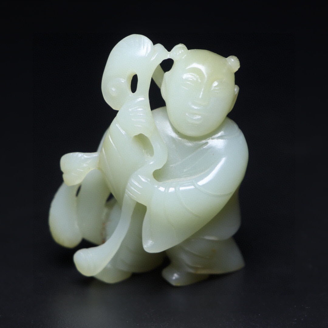 A Exquisite Hotan Jade Figures Ornament (1 of 5)