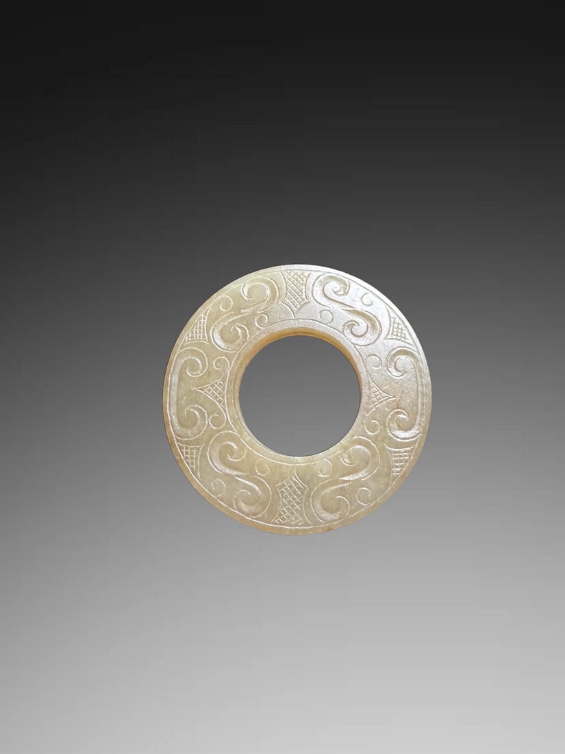 A Exquisite Hotan Jade Pendant: A Exquisite Hotan Jade Pendant,Ancient Time, China,Size:2in,Weight:12.9g 和田玉璧,远古时期