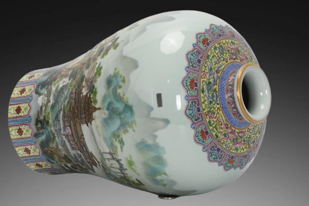 A Exquisite Enamel Landscape Pattern Vase - 6