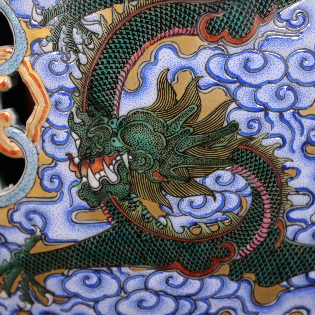 A Exquisite Enamel Dragon Pattern Double-Ears Vase - 4