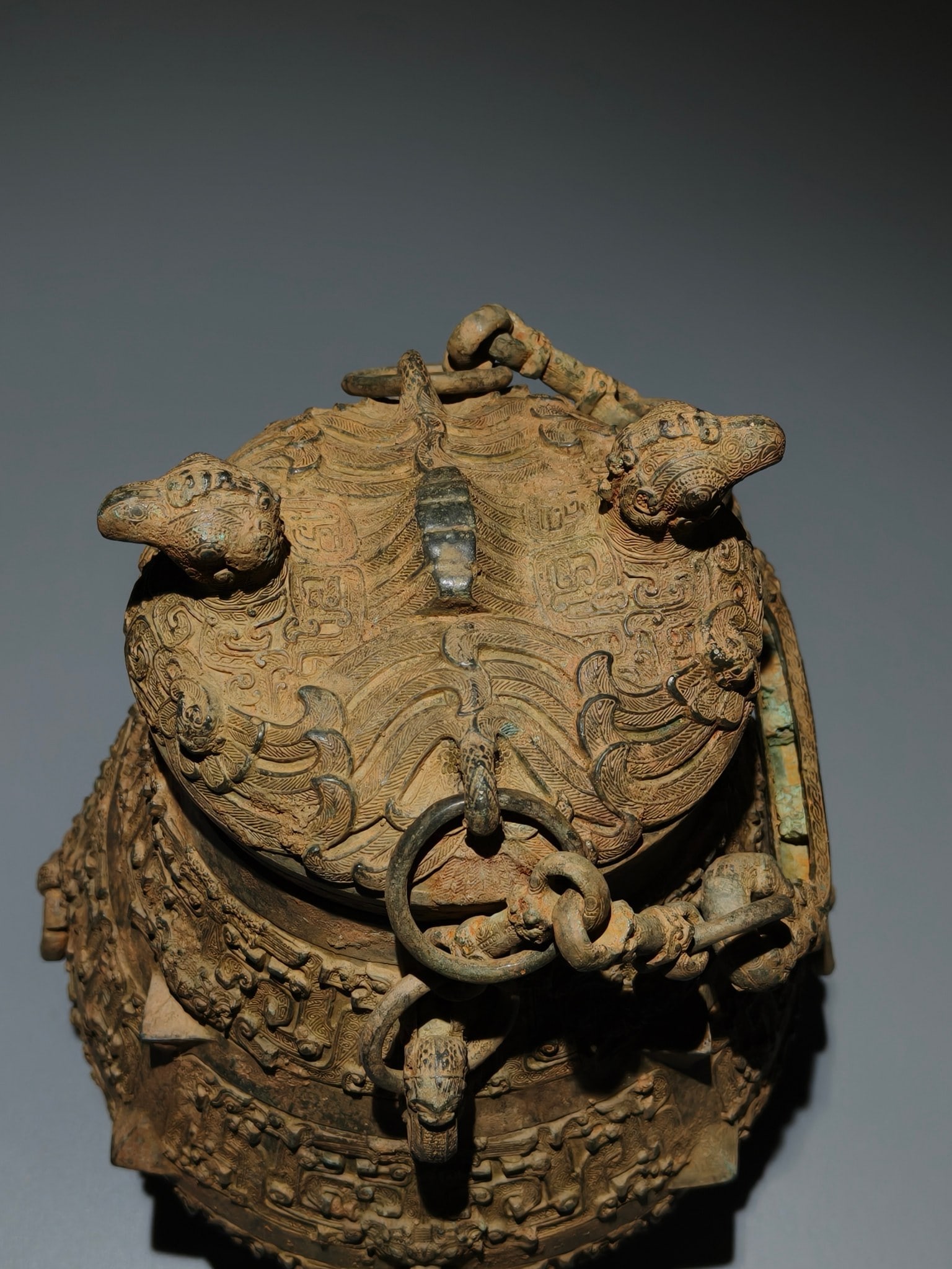 A Exquisite Bronze Dragon Pattern Ewer - 4