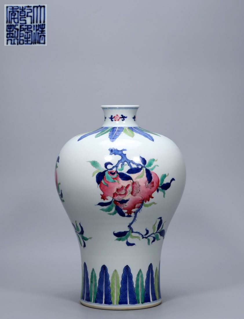 A Exquisite Blue and White Doucai Pomegranate Pattern Vase: A Exquisite Blue and White Doucai Pomegranate Pattern Vase,Qing Dynasty, China,Qianlong Six-character Mark,Size:13.8inx9.1inx2.7in ,Weight:3420g 青花斗彩石榴纹