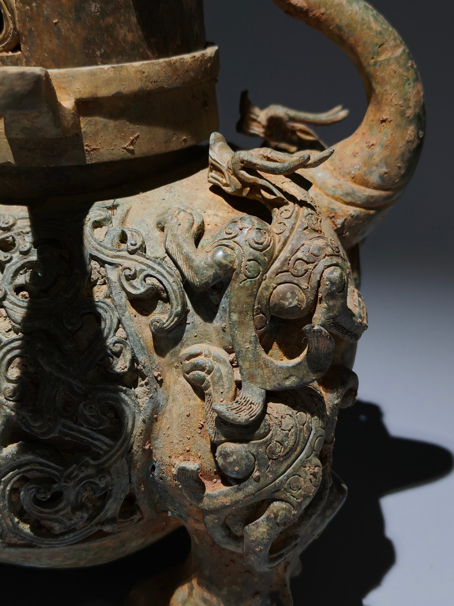 A Exquisite Bronze Dragon Pattern Auspicious Beast Candlestick - 3