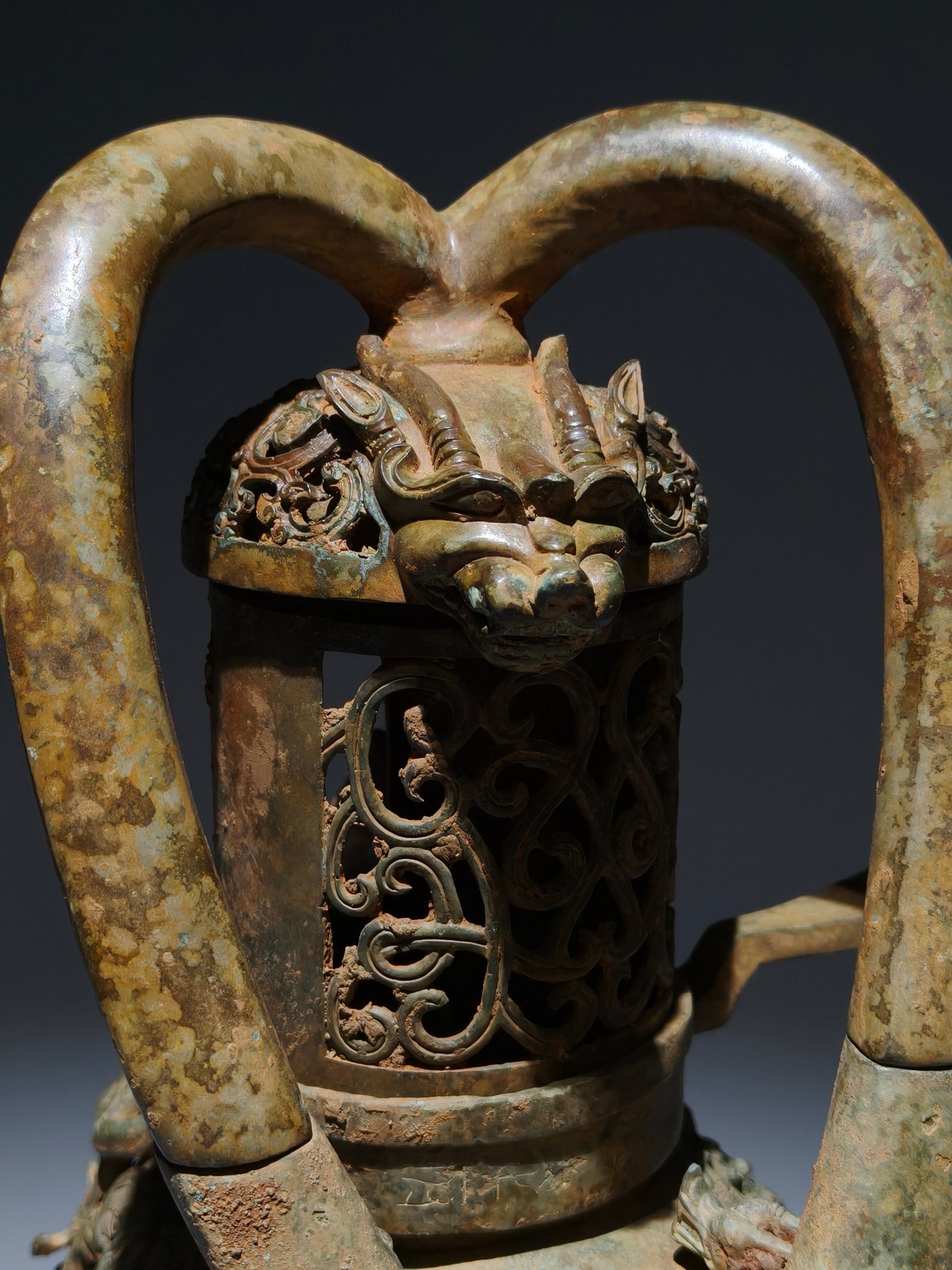 A Exquisite Bronze Dragon Pattern Auspicious Beast Candlestick - 5