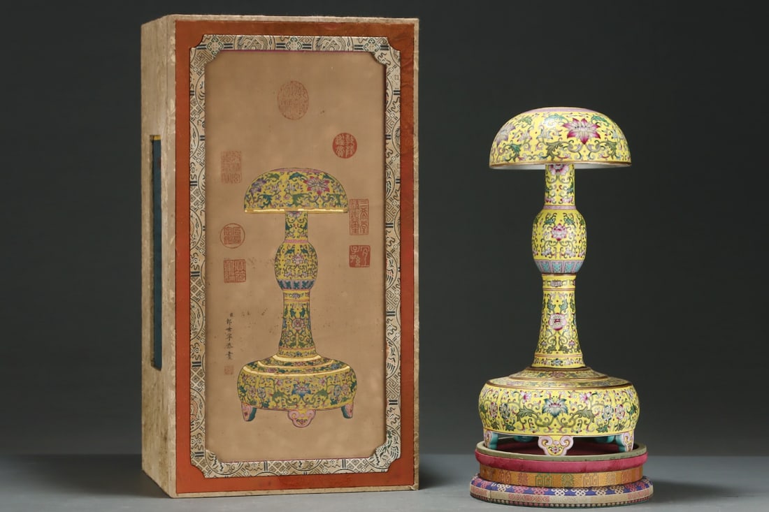 A Exquisite Yellow Ground Famille-Rose Flower Pattern Hatstand: An Exquisite Yellow Ground Famille-Rose Flower Pattern Hatstand,Qing Dynasty, China,Qianlong Four-character Mark,Size:15inx7in