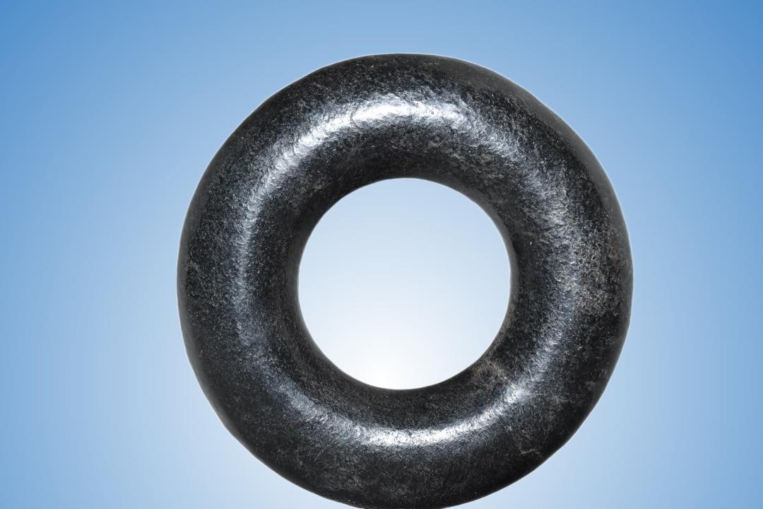 A Exquisite Gaogu Jade Ring - 2