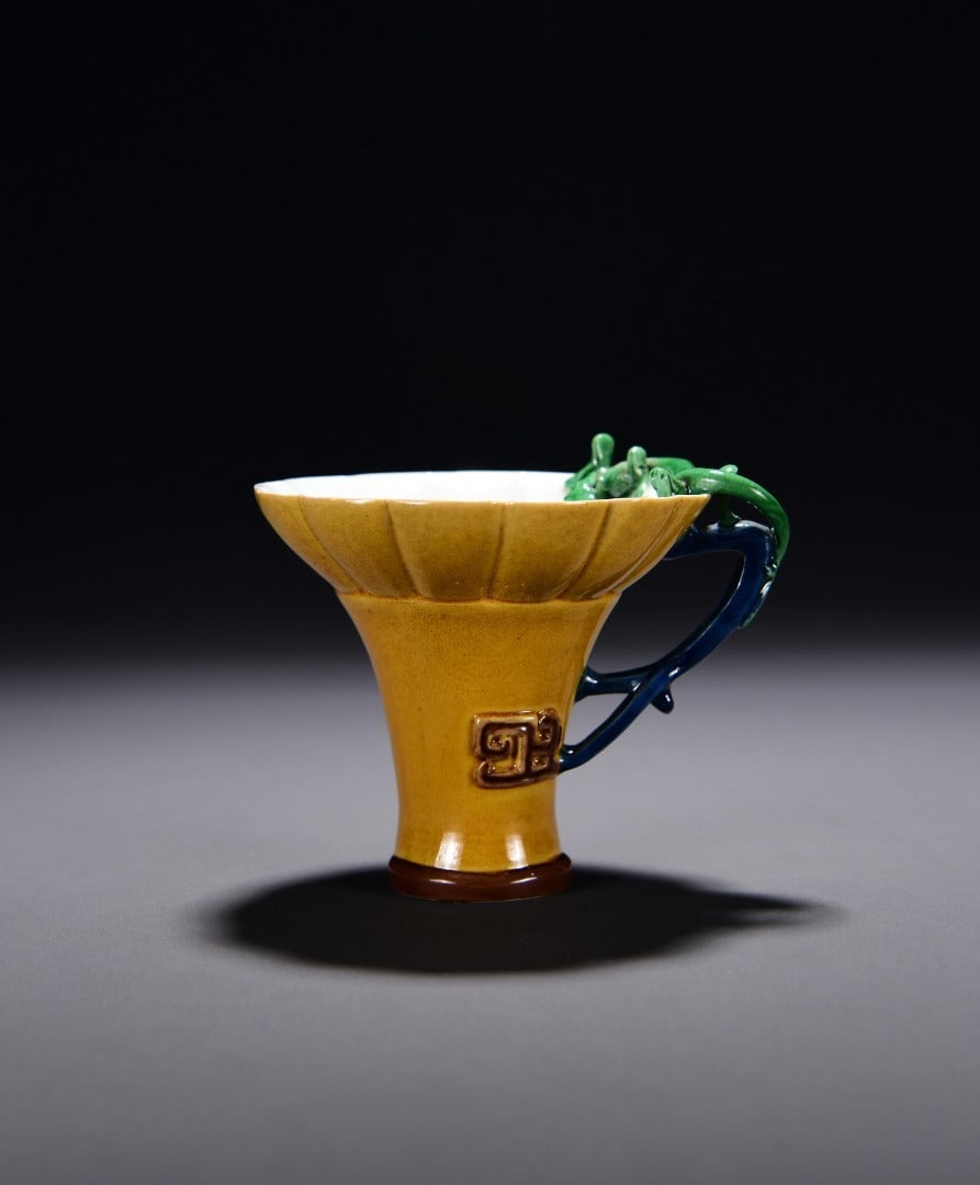 A Exquisite Tri-Color Glazed Dragon Handle Cup: A Exquisite Tri-Color Glazed Dragon Handle Cup,Ming Dynasty, China,Xuande Six-character Mark,Size:4.3inx5.5in
