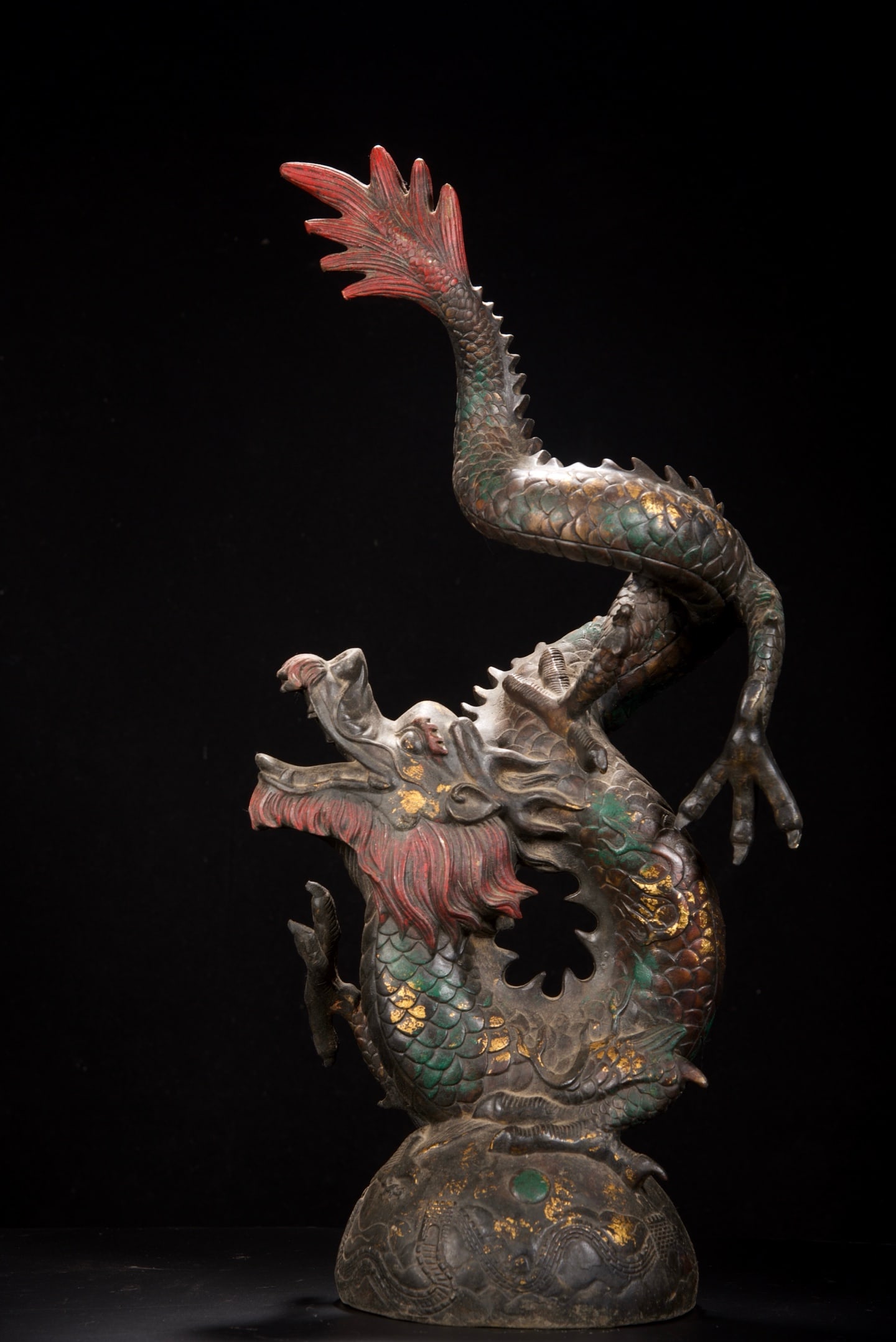 A Exquisite Coppery Gold Mud Painted Color Dragon Ornament: A Exquisite Coppery Gold Mud Painted Color Dragon Ornament,Qing Dynasty, China,Qianlong Four-character Mark,Size:23.6inx11inx6.7in,Weight:8275g