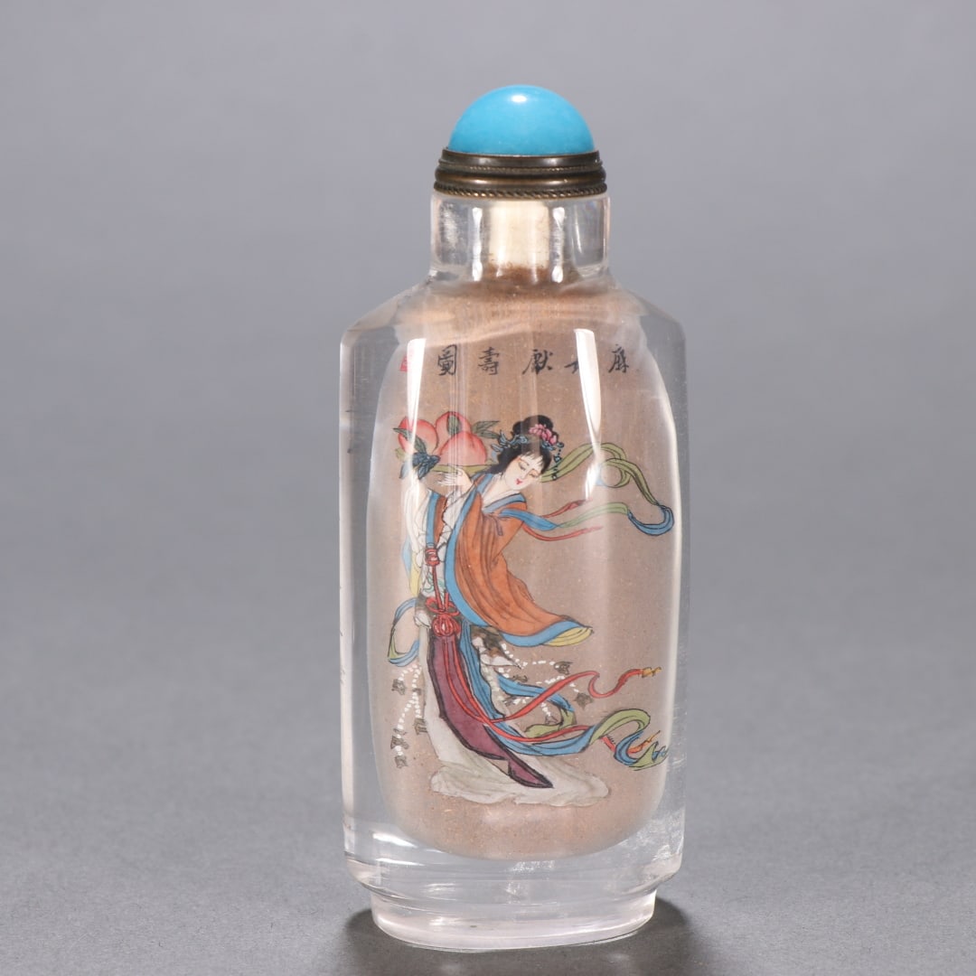 A Exquisite Crystal Figures Pattern Snuff Bottle: A Exquisite Crystal Figures Pattern Snuff Bottle,Qing Dynasty, China,Size:3.7inx1.3in,Weight:118.8g 水晶人物纹鼻烟壶,中国清代