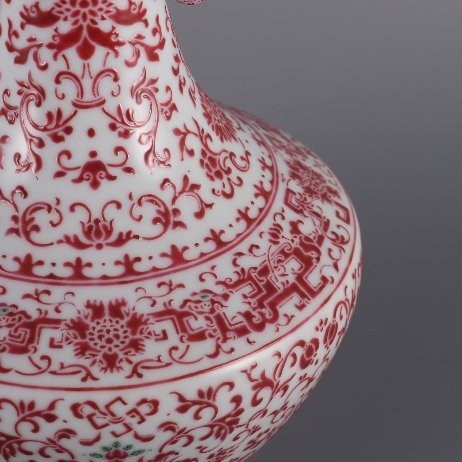 A Exquisite Ruby Red Lotus Pattern Elephant-Ears Vase - 7