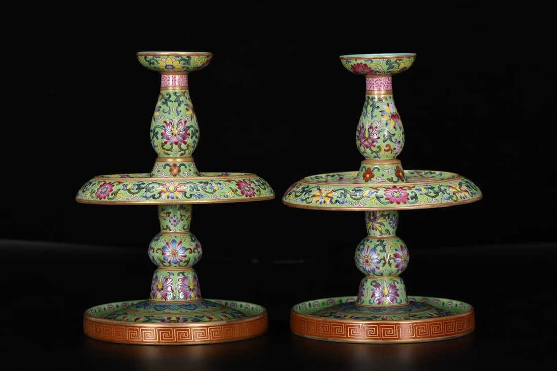 A pair of Exquisite Famille-Rose Green Ground Poem Candlestick: A pair of Exquisite Famille-Rose Green Ground Poem Candlestick,Qing Dynasty, China,Qianlong Six-character Mark,Size:7.1inx1.9inx5inx4.7in