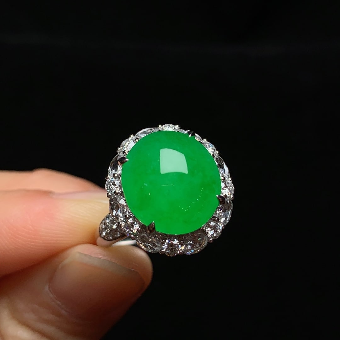 A Exquisite Jadeite Ring - 2