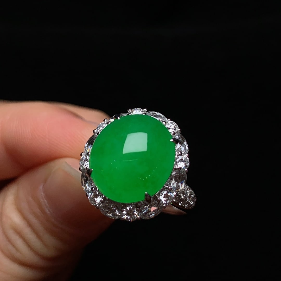 A Exquisite Jadeite Ring - 3