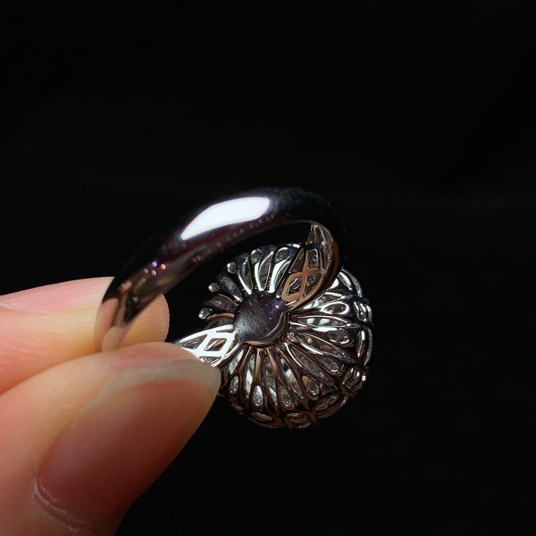 A Exquisite Jadeite Ring - 4
