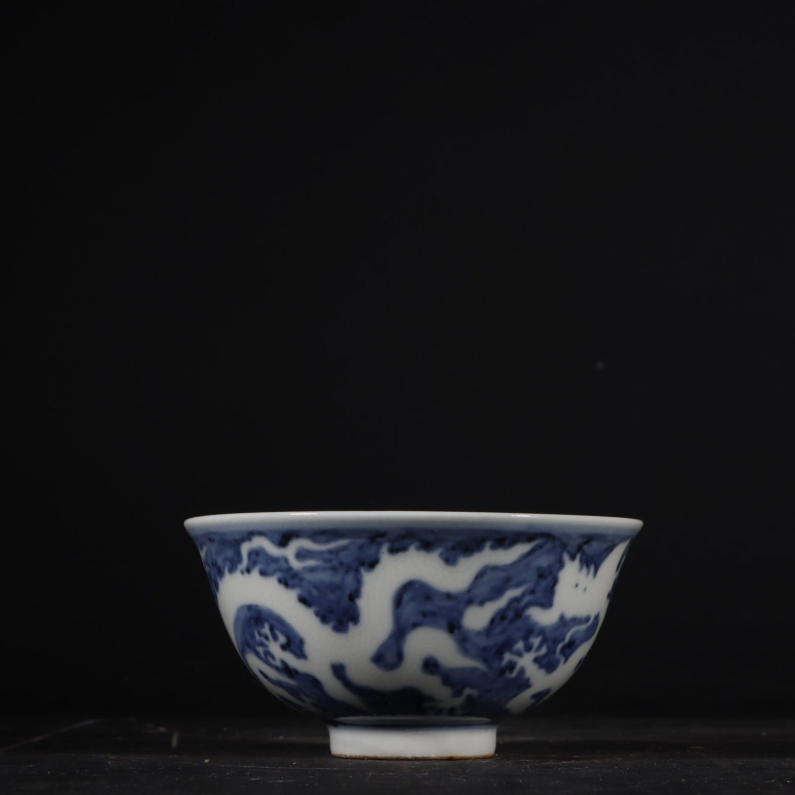 A Exquisite Blue and White Dragon Pattern Cup - 2