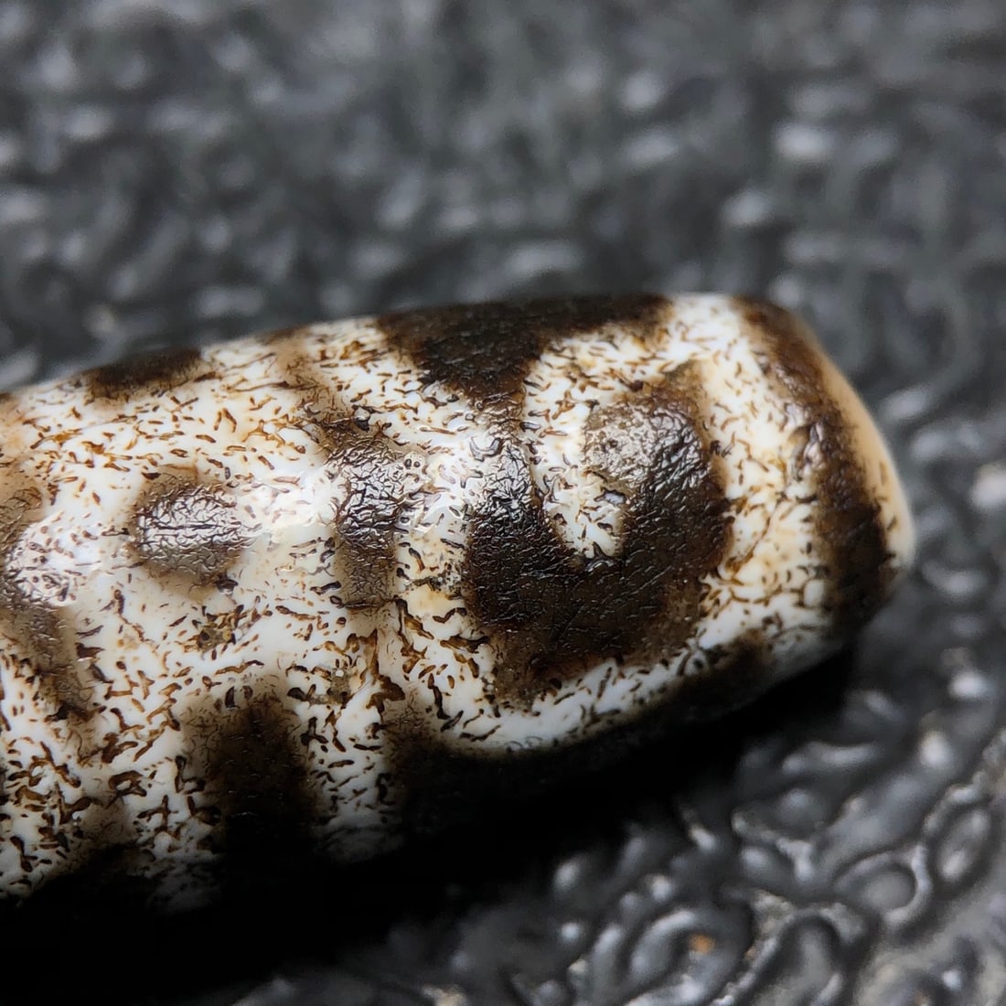A Exquisite Two-Eye Dzi bead - 10