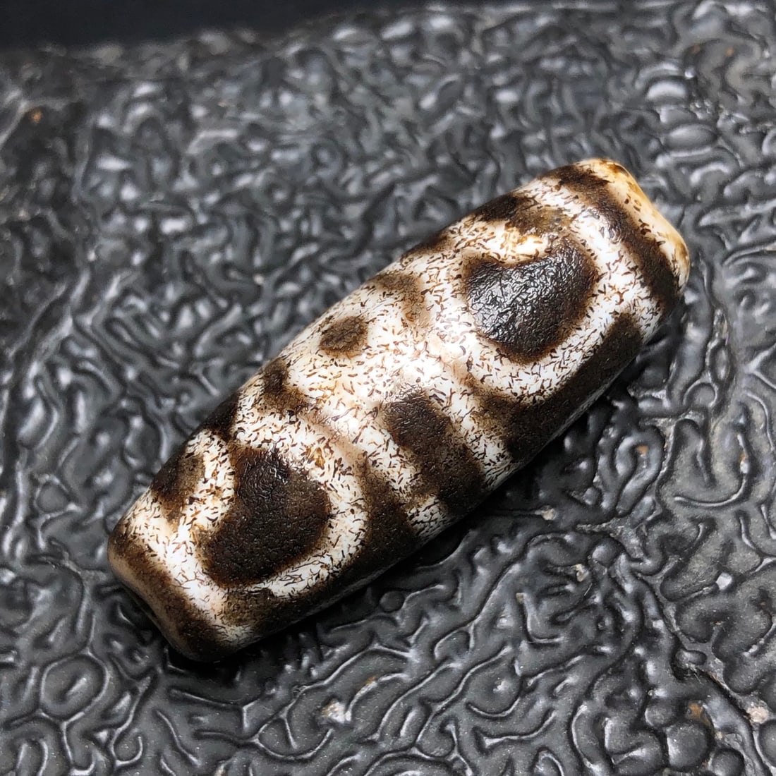 A Exquisite Two-Eye Dzi bead - 4