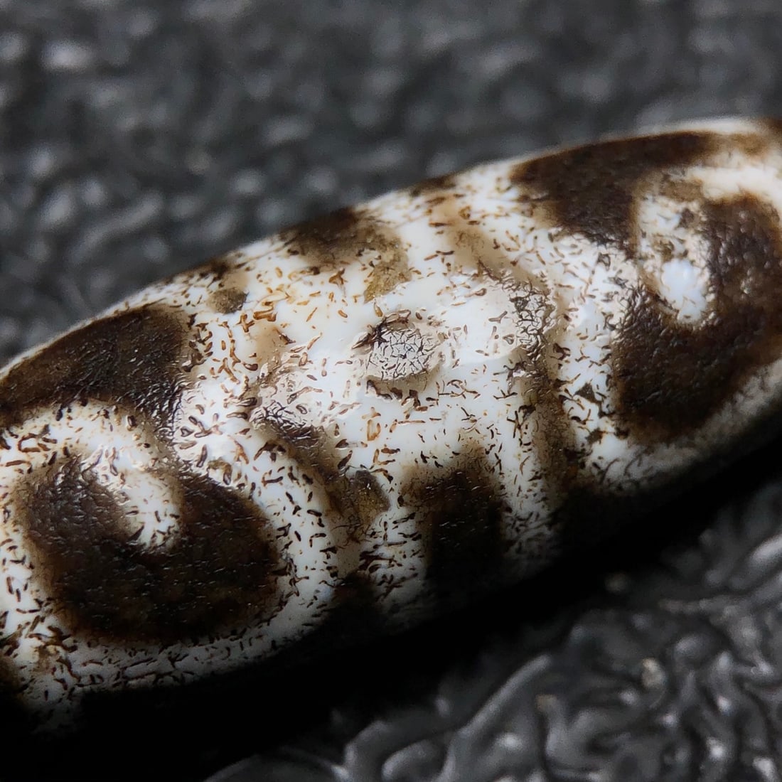 A Exquisite Two-Eye Dzi bead - 9