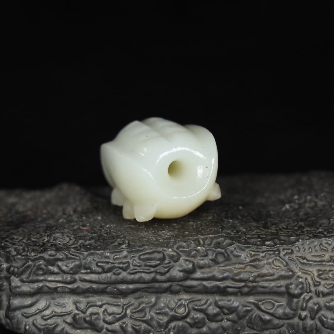 An Exquisite Hotan Jade Tortoise Shell - 3