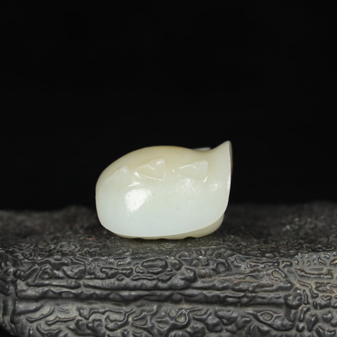 An Exquisite Hotan Jade Tortoise Shell - 5