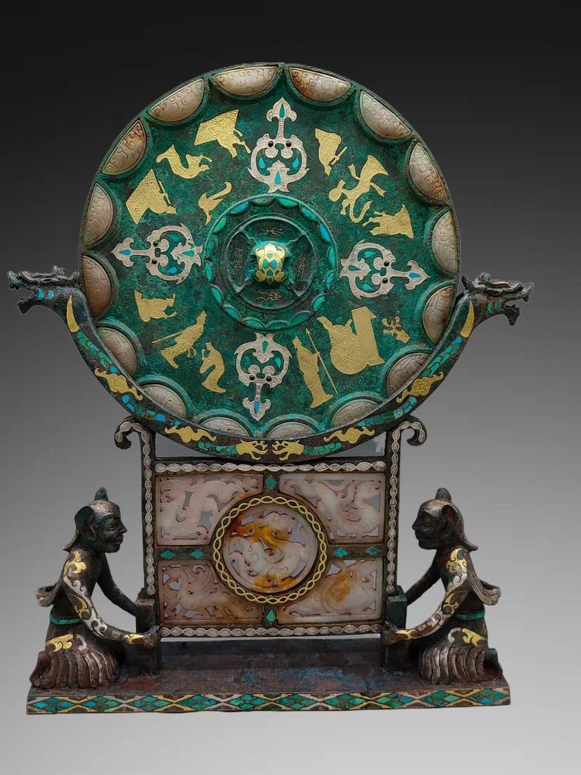 A Exquisite Famille-Rose Lotus Pattern Vase: A Exquisite Famille-Rose Lotus Pattern Vase,Qing Dynasty, China,Qianlong Six-character Mark,Size:13.4inx1.6inx7.2inx3.1in 粉彩缠枝莲纹瓶,中国ę