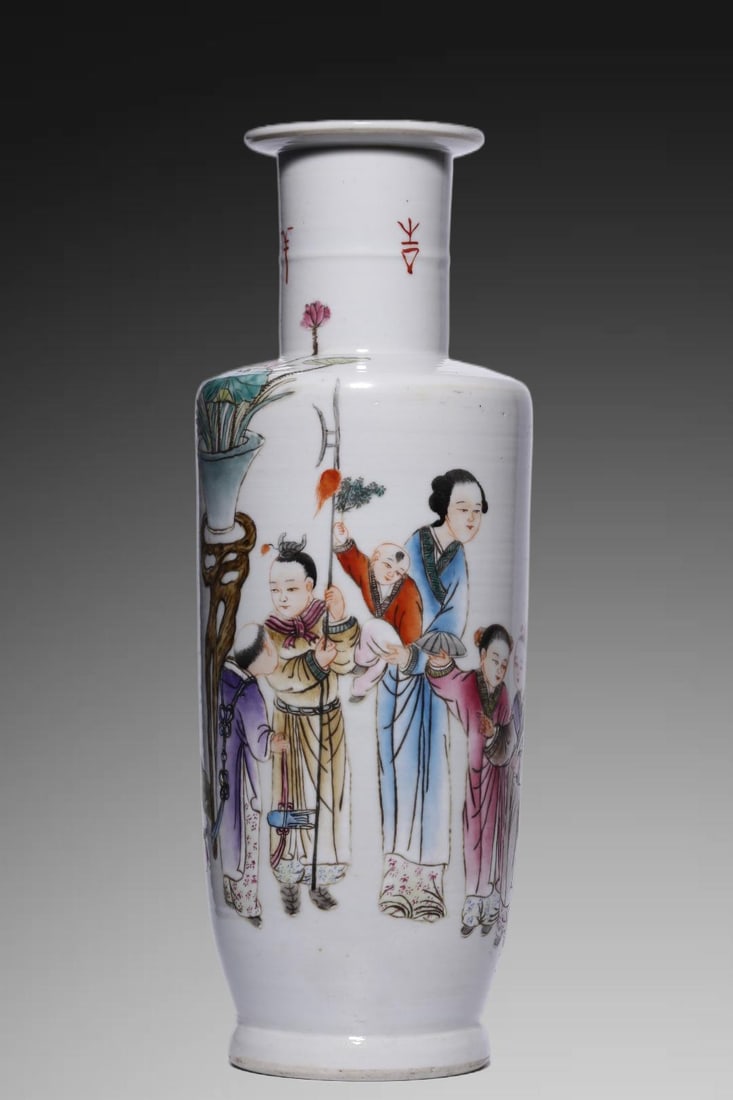 A pair of Exquisite Famille-Rose Flower and Butterfly Pattern Cup (1 of 10)