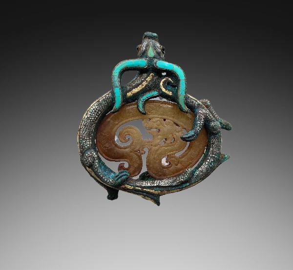 An Exquisite Bronze Inlaid Turquoise Dragon-Shaped Ornament - 2