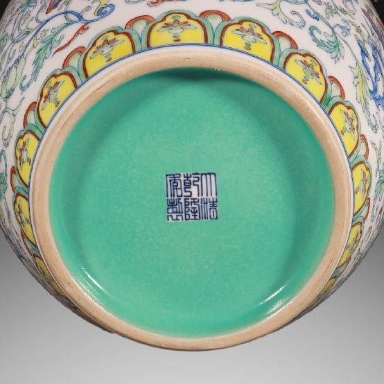An Exquisite Blue and White Doucai Lotus Pattern Vase - 9