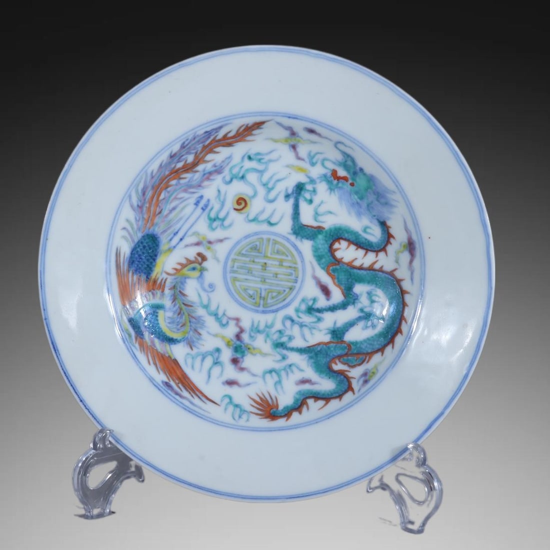 A Exquisite Enamel Flower Pattern Brush Pot: A Exquisite Enamel Flower Pattern Brush Pot,Qing Dynasty, China,Qianlong Six-character Mark,Size:4.3inx3.7inx3in ,Weight:373g 珐琅彩花卉纹笔筒,中&