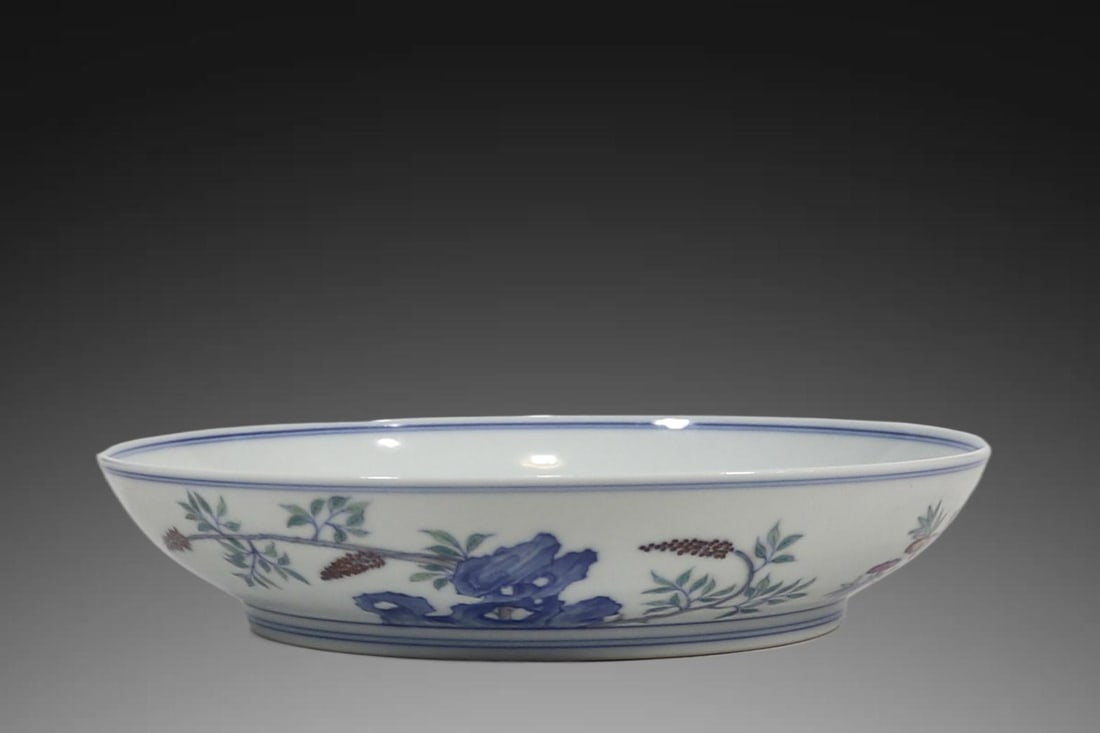 An Exquisite Doucai Flower Pattern Plate - 4