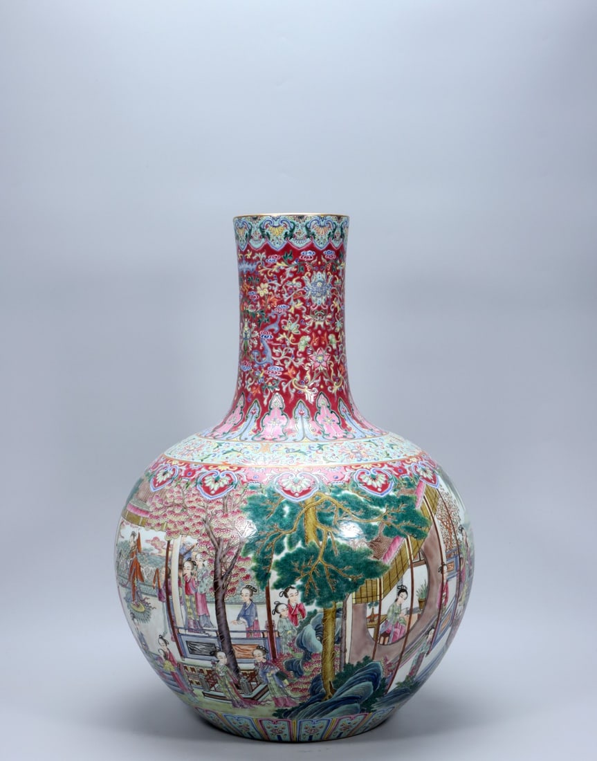 An Exquisite Ruby Red-Glazed Figures Pattern Vase - 3