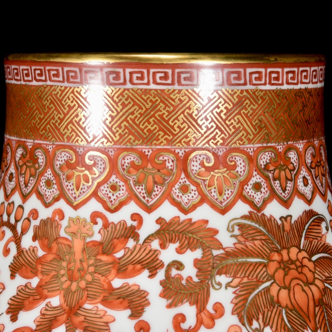 A Exquisite Ruby Red-Glazed Figures Pattern Vase - 4