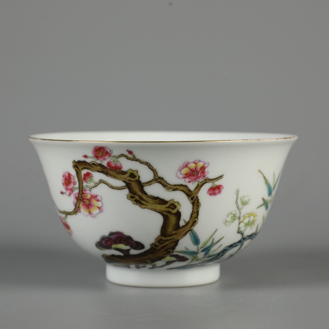 A Exquisite Aubergine Glaze Bowl: A Exquisite Aubergine Glaze Bowl,Qing Dynasty, China,Kangxi Six-character Mark,Size:2.6inx4.5in