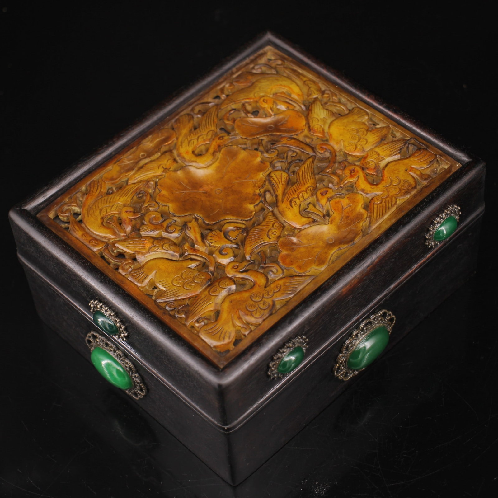 An Exquisite Ebony Inlaid White Jade Hollow Crane Pattern Cover Box,Inlaid Gems: An Exquisite Ebony Inlaid White Jade Hollow Crane Pattern Cover Box,Inlaid Gems,Qing Dynasty, China, Size:3inx6.3in,Weight:700g黑檀木镶白玉镂空鹤&