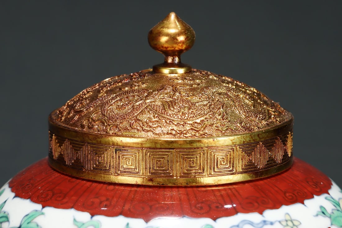 An Exquisite Doucai Lotus Pattern Dragon Pattern Jar - 5