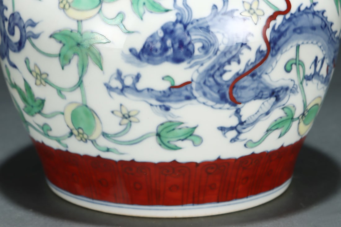 An Exquisite Doucai Lotus Pattern Dragon Pattern Jar - 6