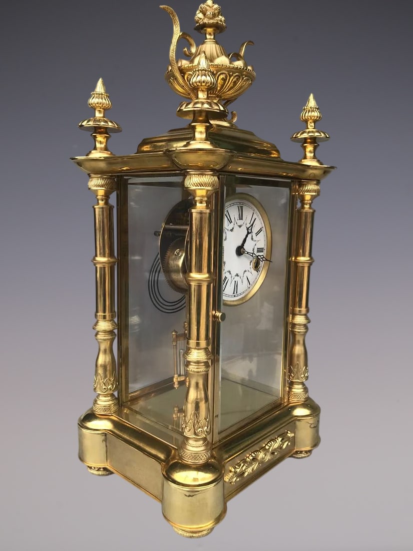 An Exquisite Gilt Bronze Clock - 2