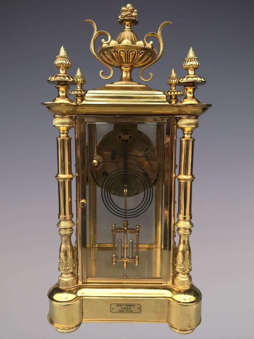An Exquisite Gilt Bronze Clock - 5