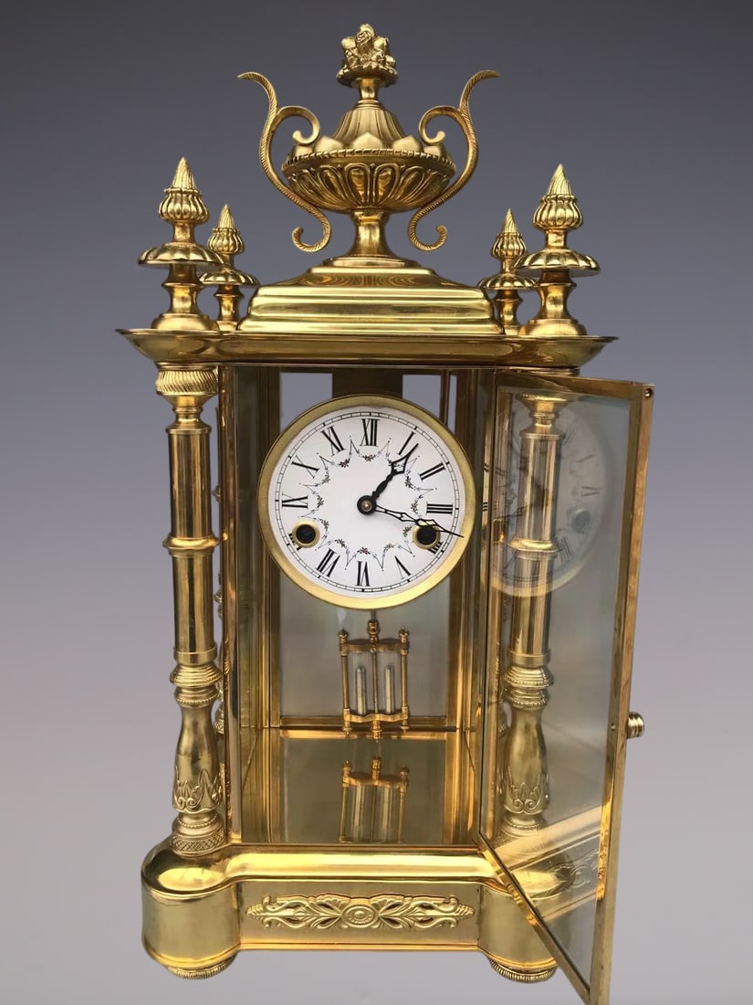 An Exquisite Gilt Bronze Clock - 8