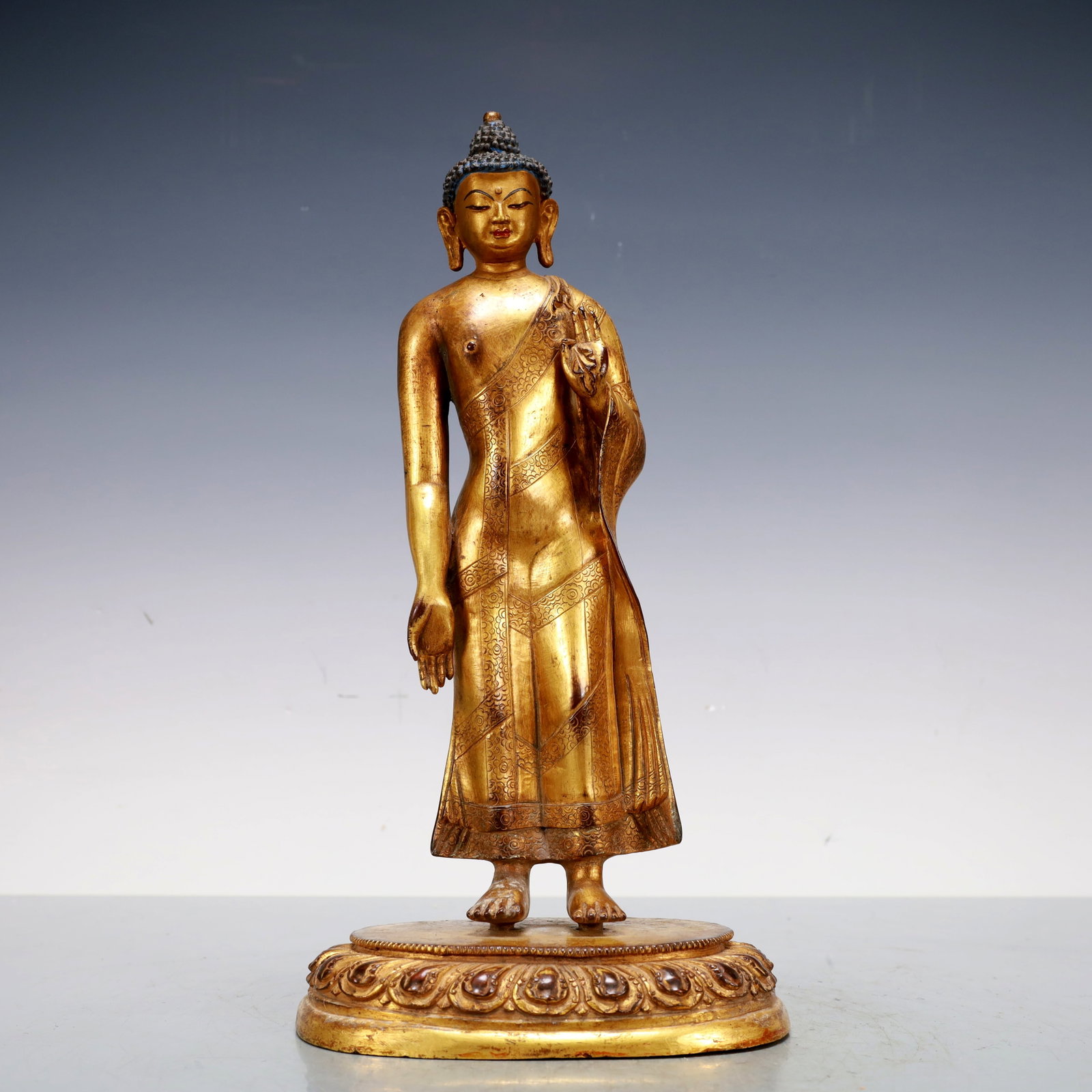 A Exquisite Gilt Bronze Statue of Sakyamuni Standing statue (1 of 13)
