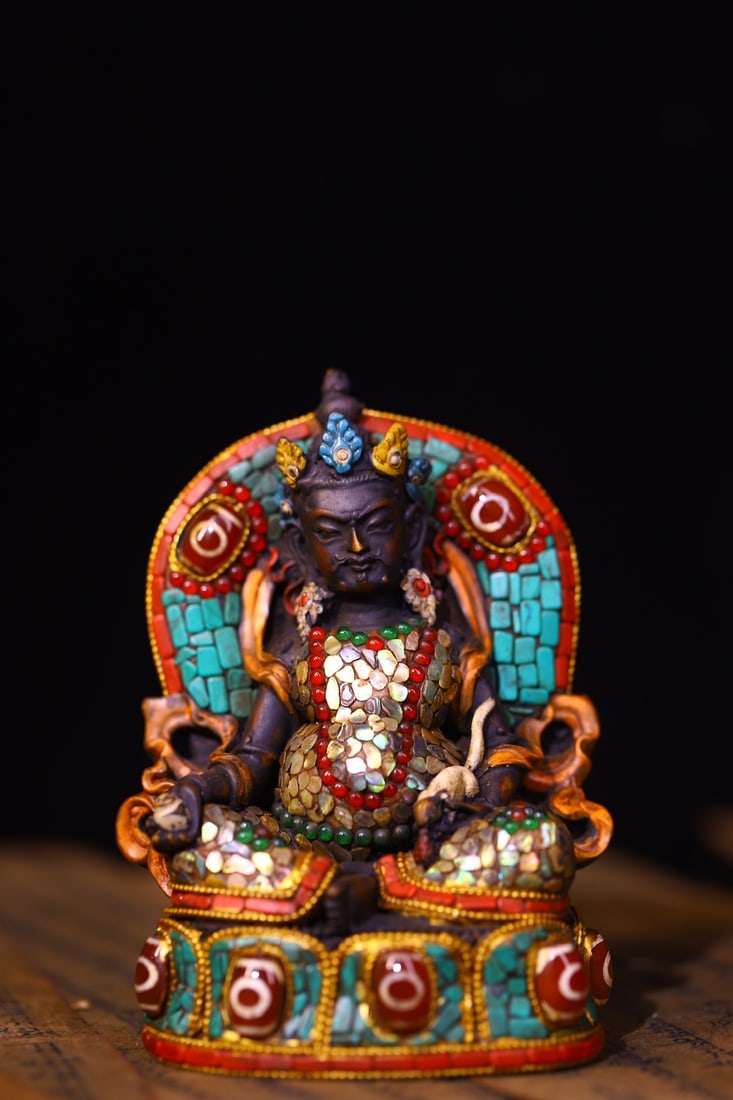 A Solemn Bone Inlaid Gems with Dzi Bead Statue of Mammon: A Solemn Bone Inlaid Gems with Dzi Bead Statue of Mammon,Qing Dynasty,China Size:4.5inx3.5in,Weight:500g骨头镶宝石和天珠财神像,中
