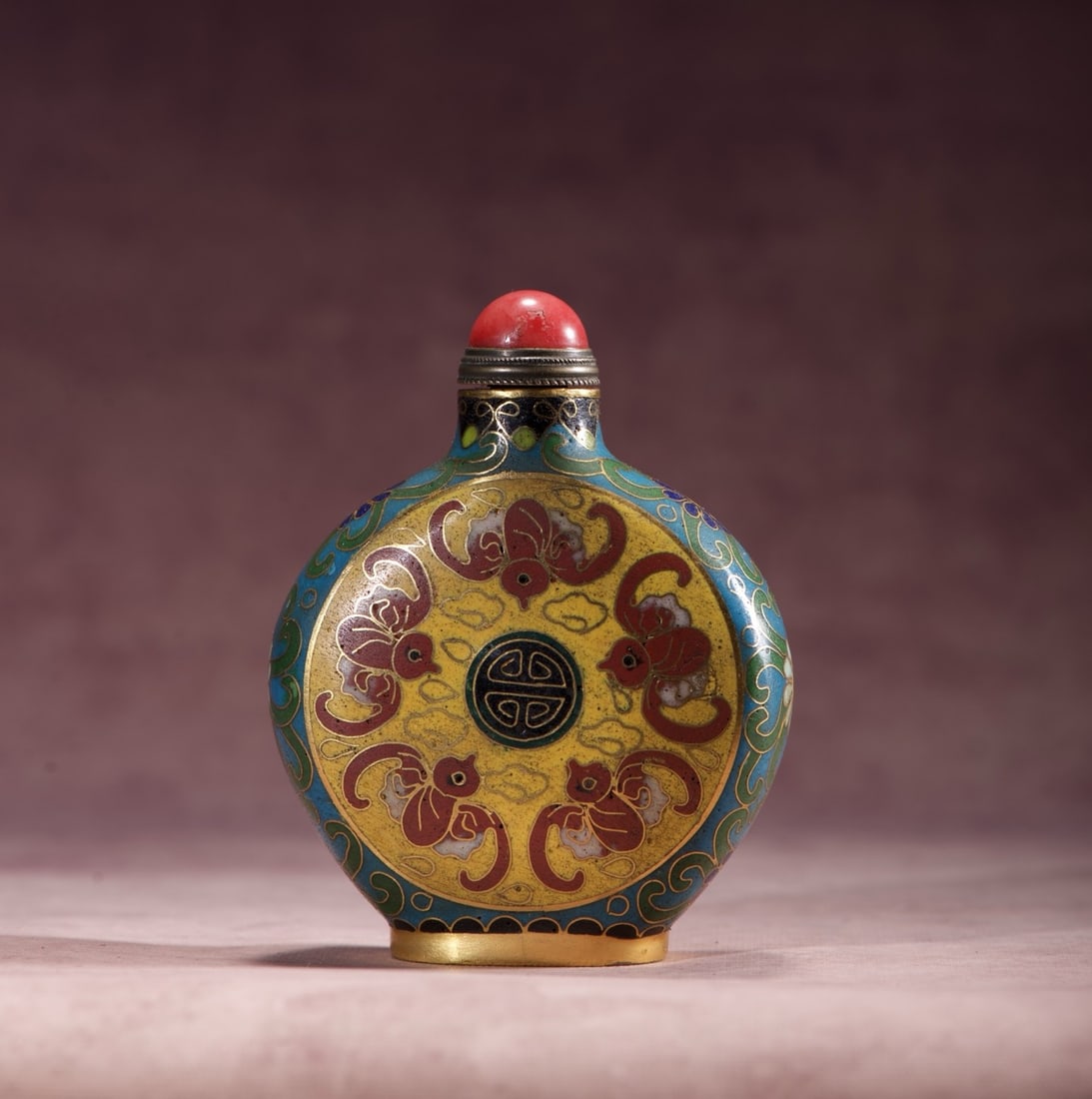 An Exquisite Cloisonne Bats Pattern Snuff Bottle: An Exquisite Cloisonne Bats Pattern Snuff Bottle,Qing Dynasty,China,with Yongzheng Four-character