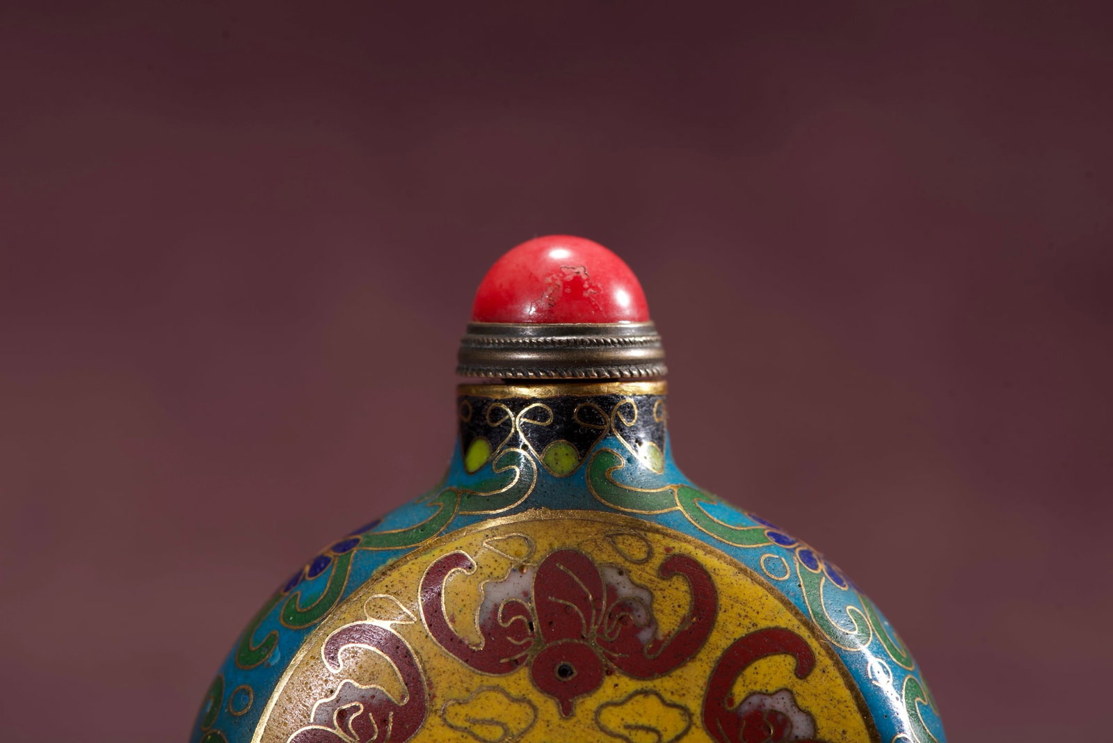 An Exquisite Cloisonne Bats Pattern Snuff Bottle - 2