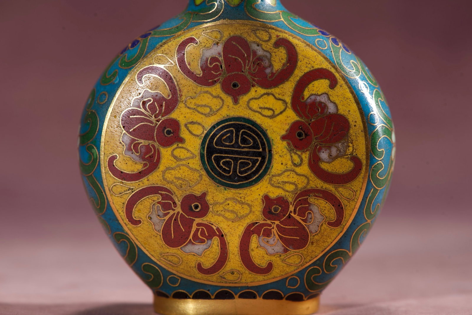 An Exquisite Cloisonne Bats Pattern Snuff Bottle - 3